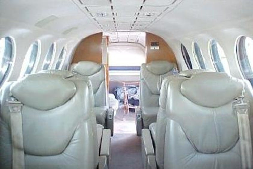 Beech-BE350-KingAir-PrivateFly-AA1098